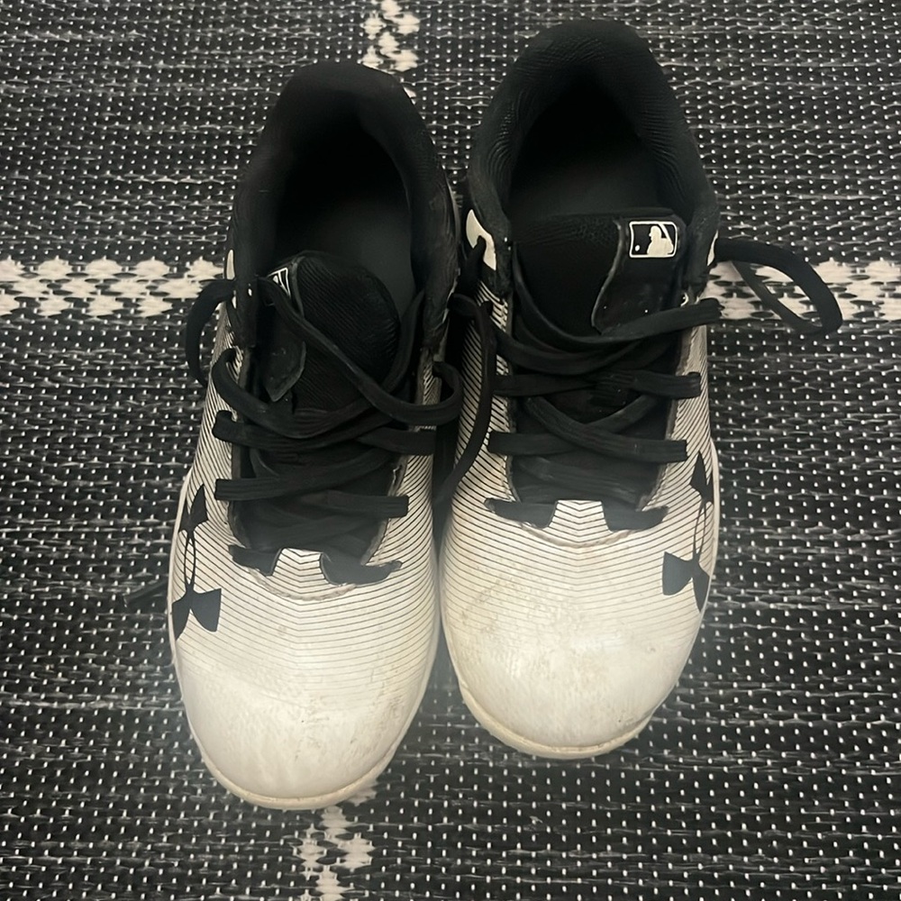 Baseball or softball cleats